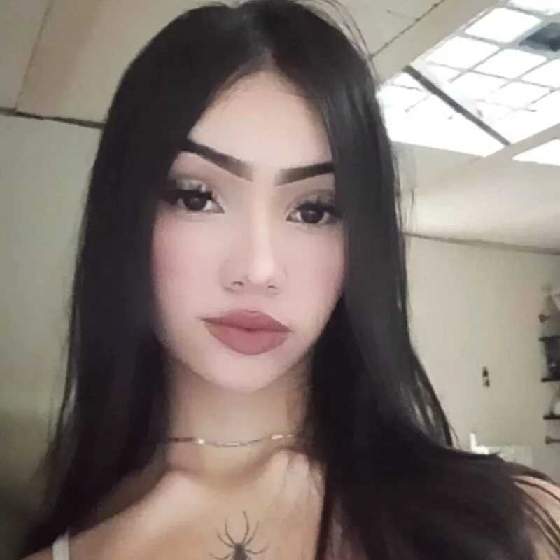 chloe_cummings — FansOnlyX creator profile