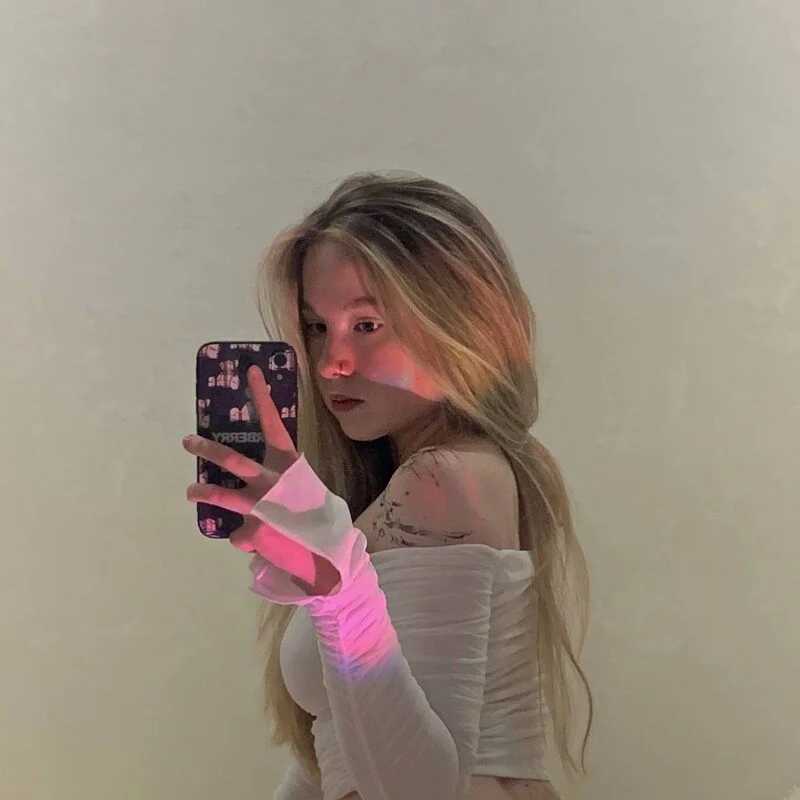 friendlymolly — FansOnlyX creator profile