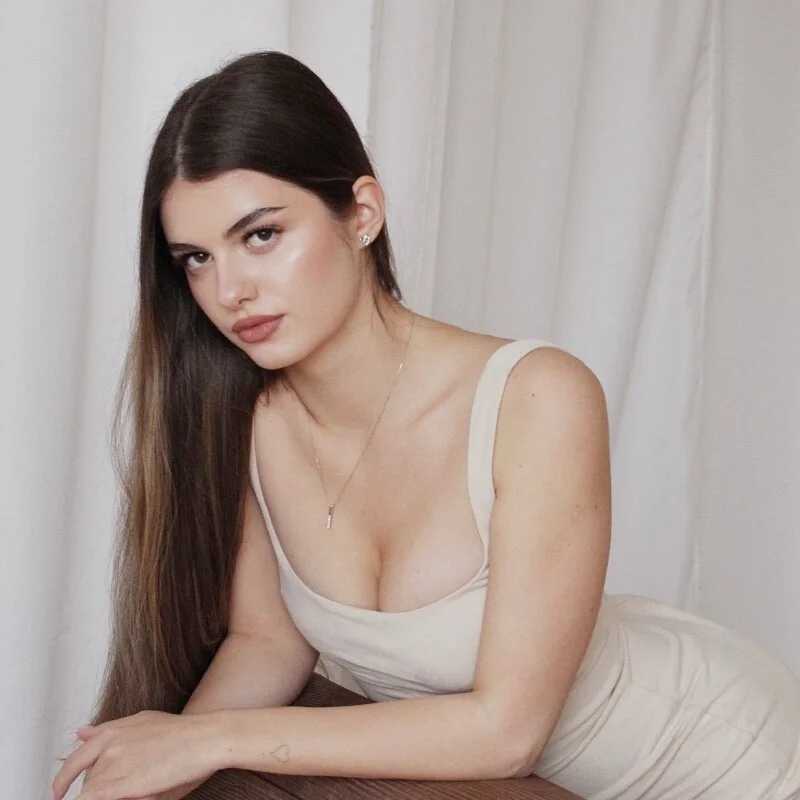 PrettyHottie — FansOnlyX creator profile