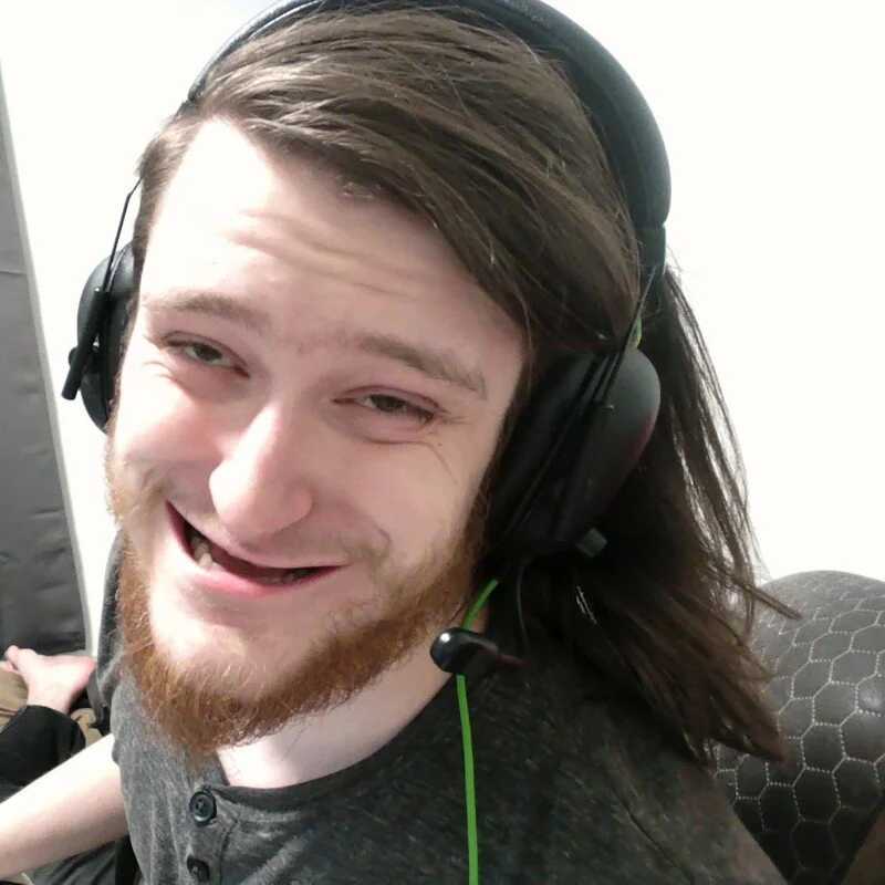 Me_Shaped_Chair — FansOnlyX creator profile