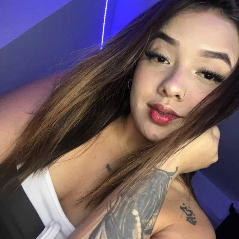 EmmaGrey_mml — FansOnlyX creator profile