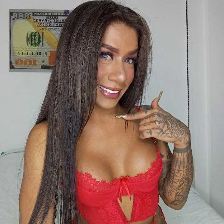 lolabunnyy28 — FansOnlyX creator profile