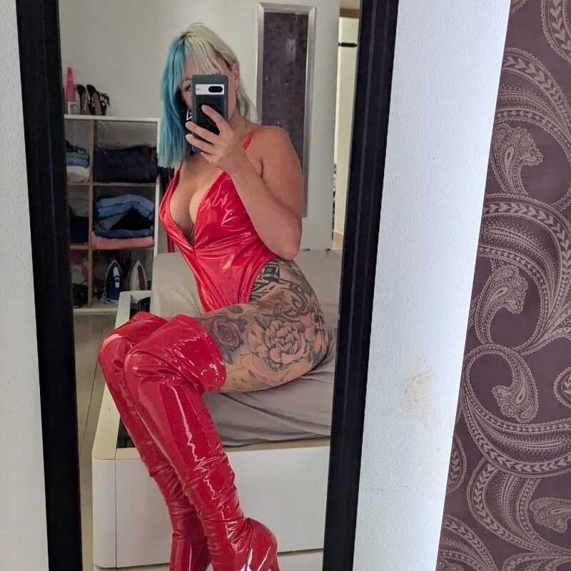 kendra_peach — FansOnlyX creator profile