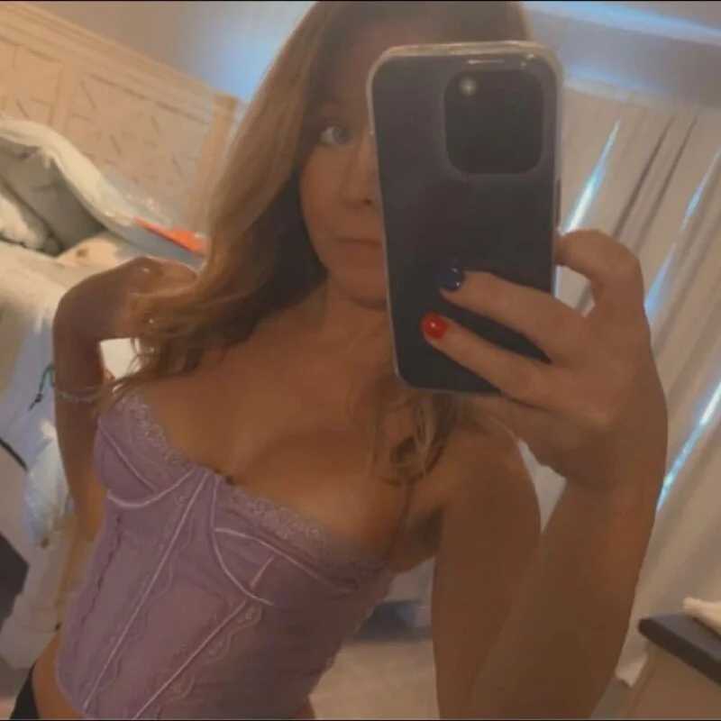 luscious_cherri — FansOnlyX creator profile