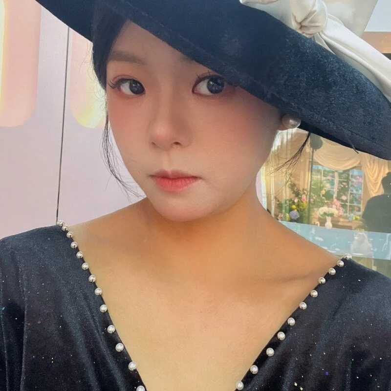 Qiuqiu-Q — FansOnlyX creator profile