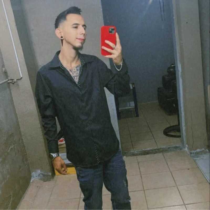 Alemx444 — FansOnlyX creator profile
