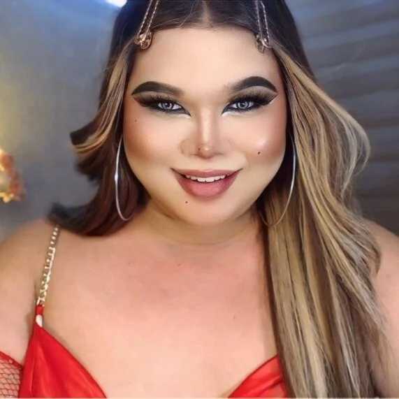 Ellise_Hilton — FansOnlyX creator profile