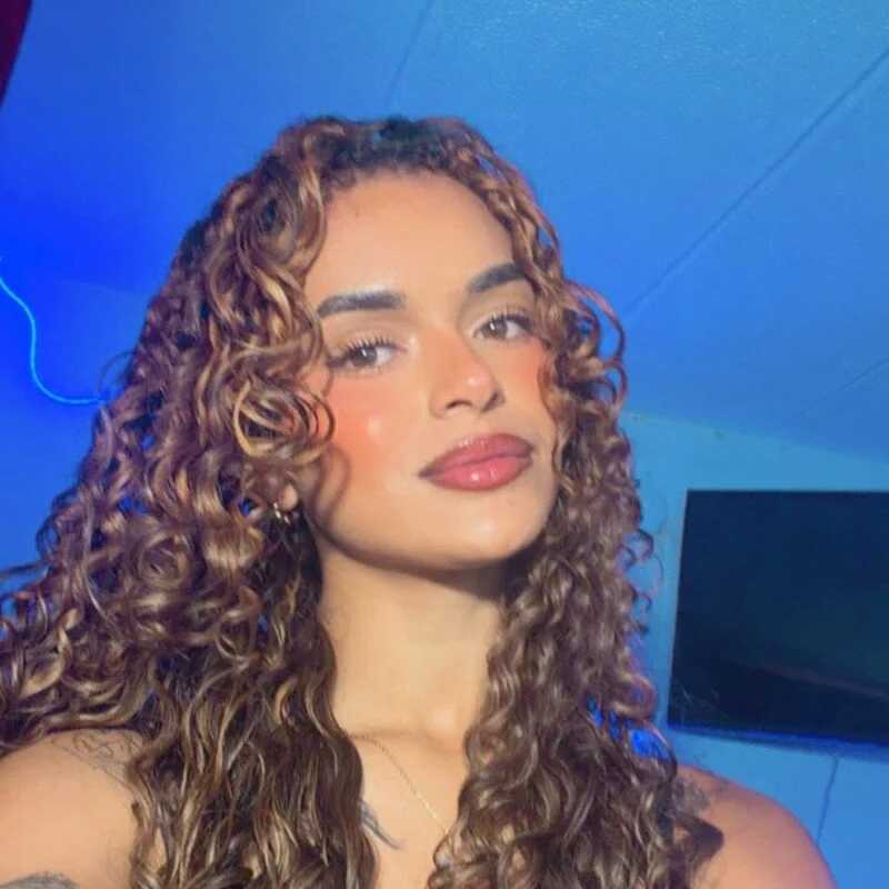 Lili_evanns — FansOnlyX creator profile