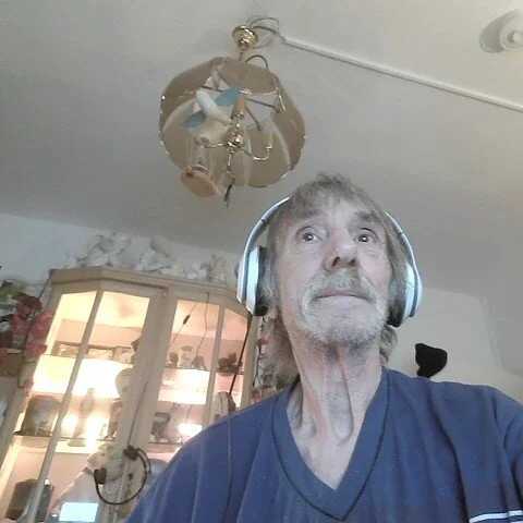 peter9744 — FansOnlyX creator profile
