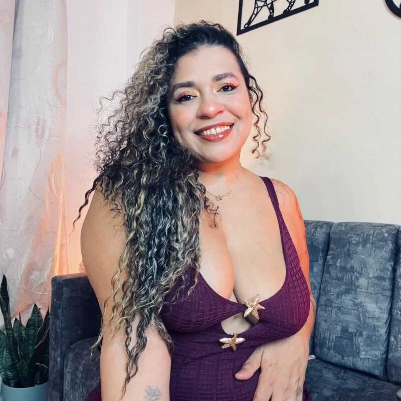 miss_grace_01 — FansOnlyX creator profile