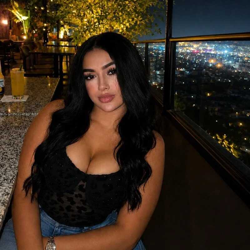 ALEJA_DOVAL — FansOnlyX creator profile