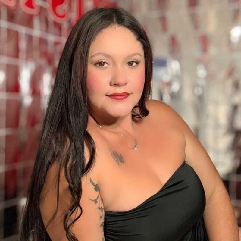 miranda_vegaa — FansOnlyX creator profile