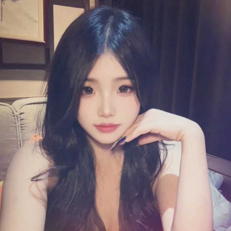 Momolith_924 — FansOnlyX creator profile