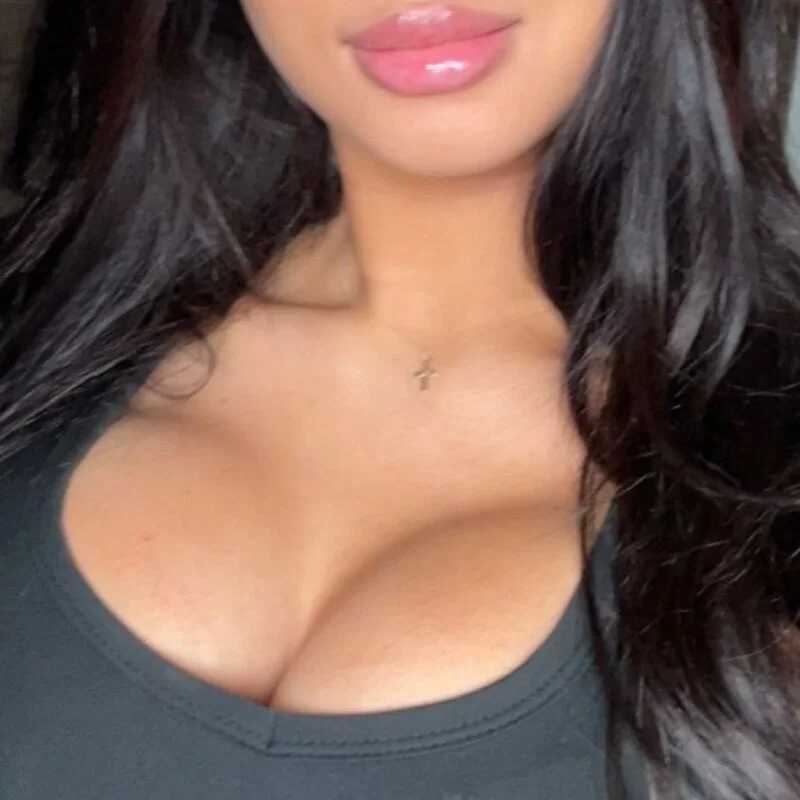 valentinaa06 — FansOnlyX creator profile