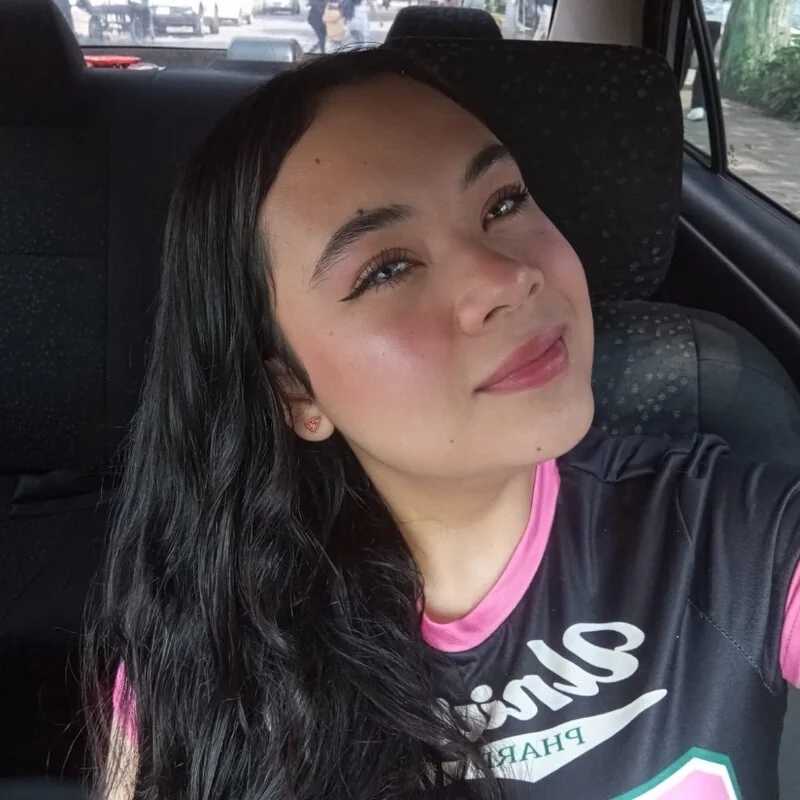 VioleeSaenz — FansOnlyX creator profile