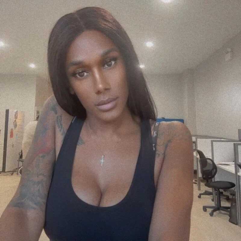 Molly_Bae — FansOnlyX creator profile