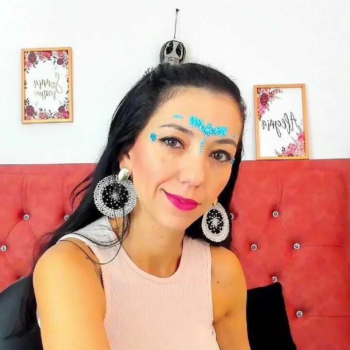 LunaZambrano — FansOnlyX creator profile