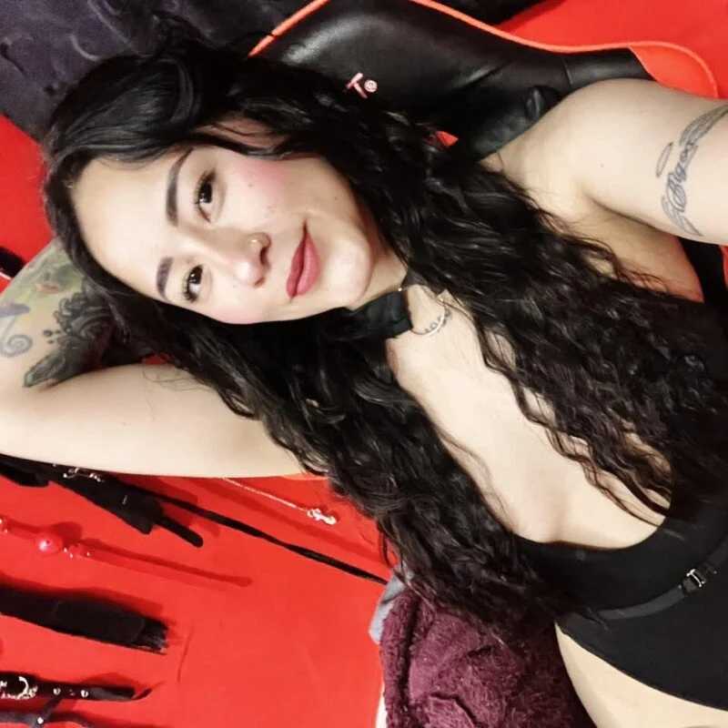 _Emily_Slave_ — FansOnlyX creator profile