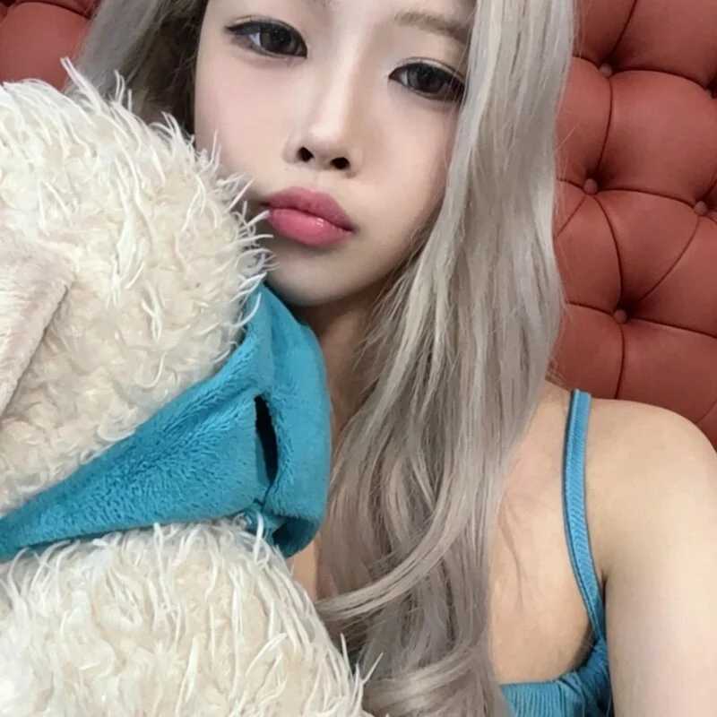 baozi-x — FansOnlyX creator profile