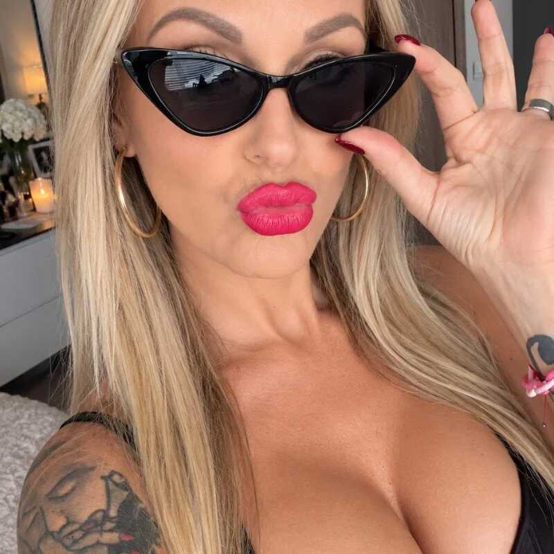 MissRebekka — FansOnlyX creator profile