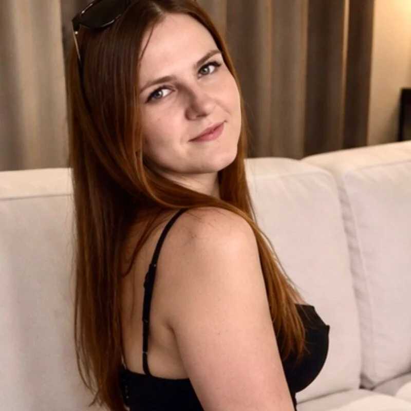 ElizabethGlow — FansOnlyX creator profile