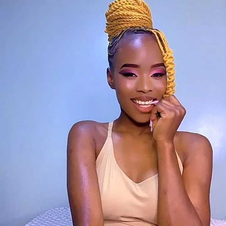 sexy_lexy2 — FansOnlyX creator profile