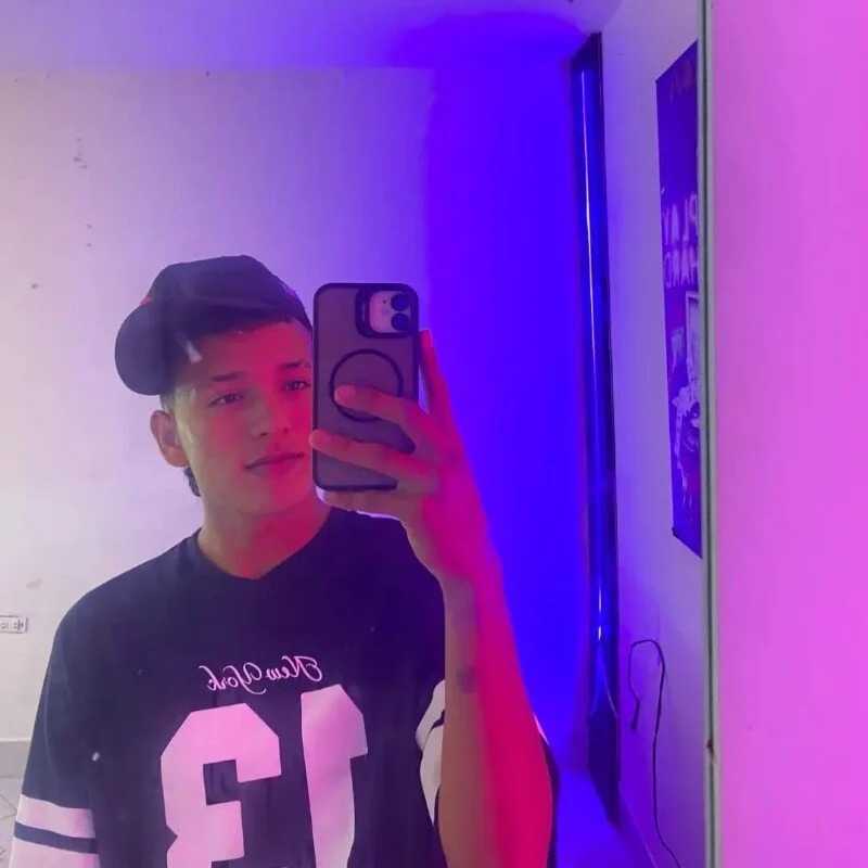 Liam-londonso — FansOnlyX creator profile