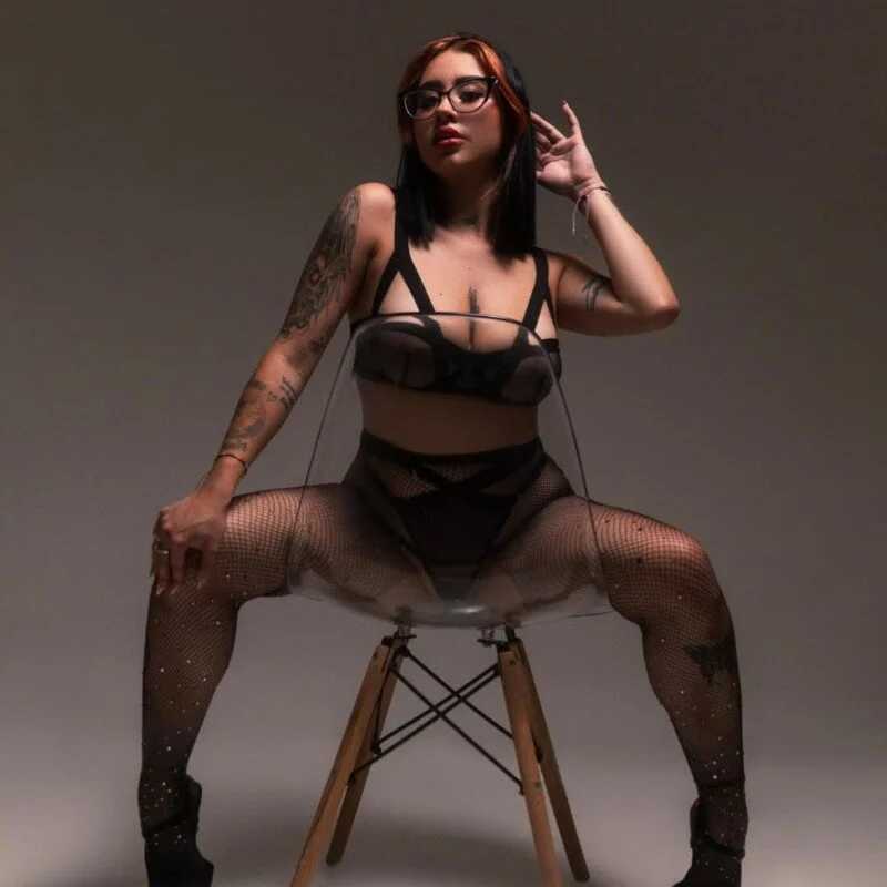 EmmaBlacke — FansOnlyX creator profile