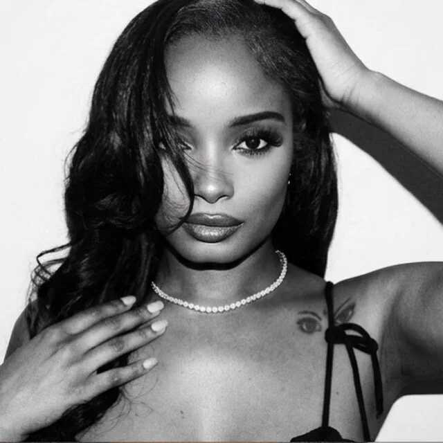 LanayaOnline — FansOnlyX creator profile