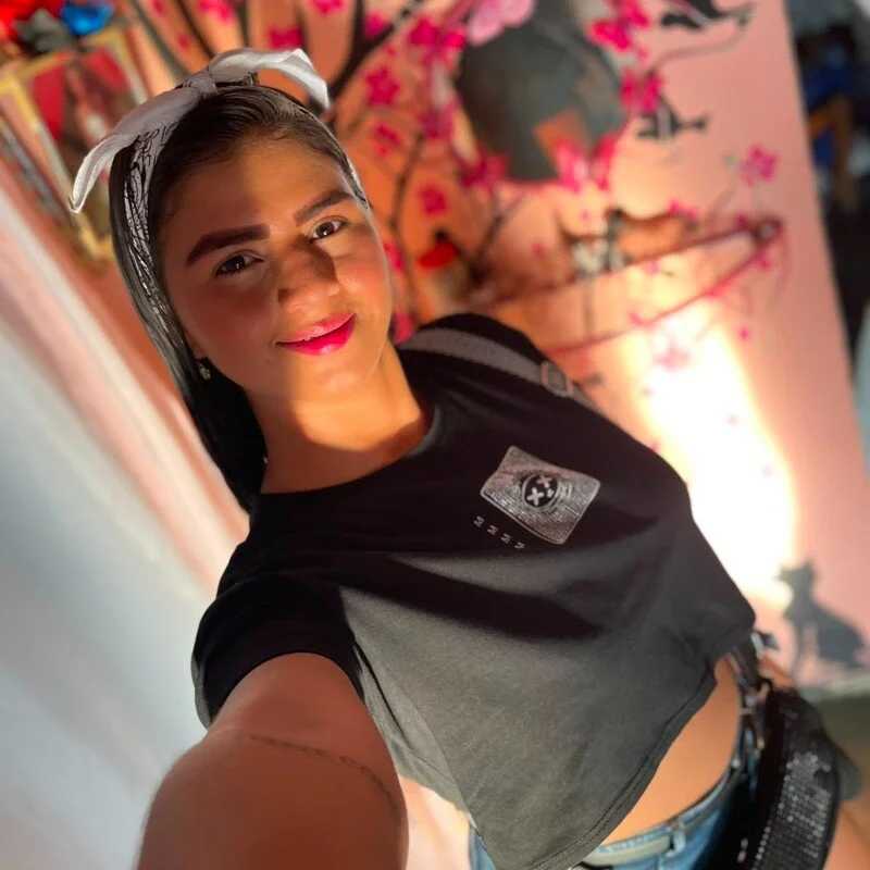 CRYSTALROZ — FansOnlyX creator profile