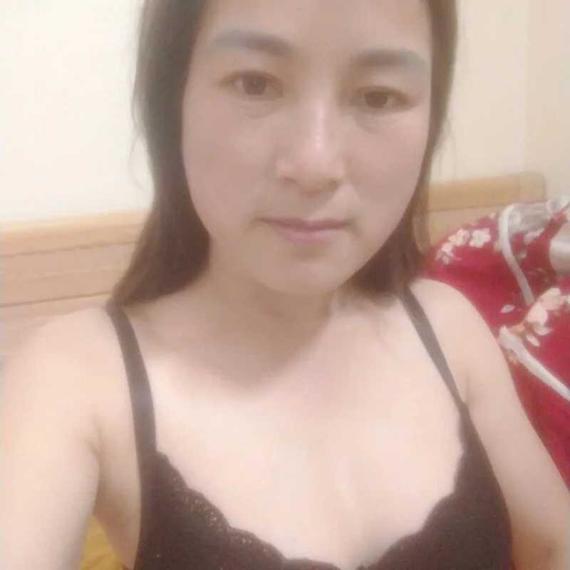 Yuzi-i — FansOnlyX creator profile