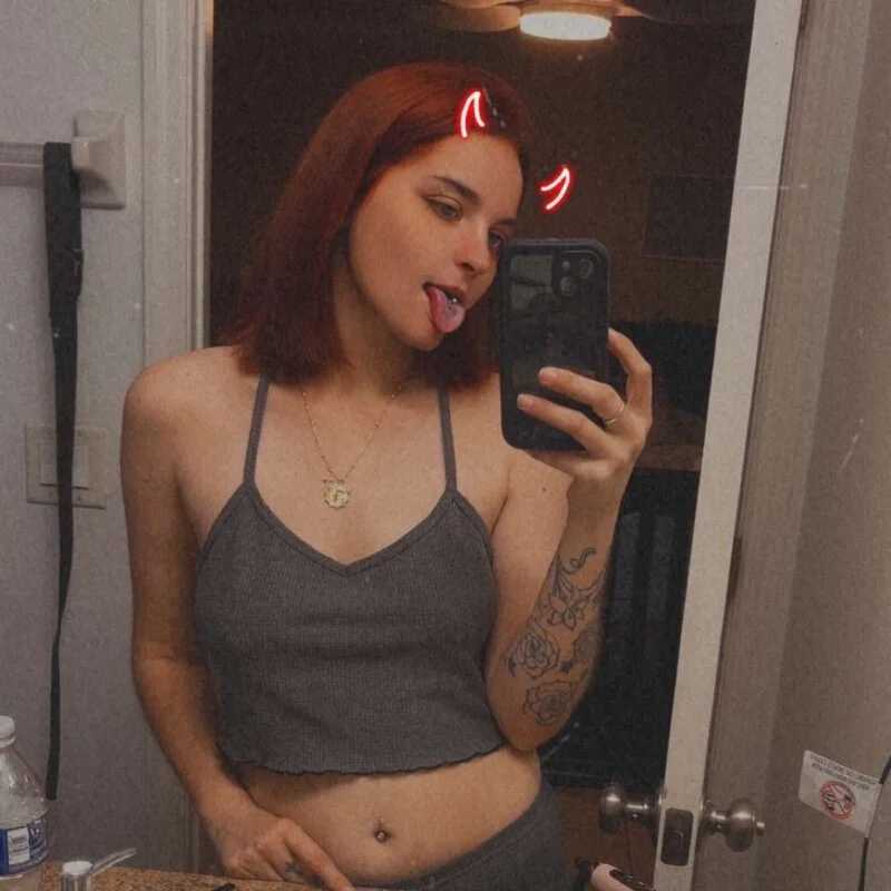 PrettyReadHead — FansOnlyX creator profile