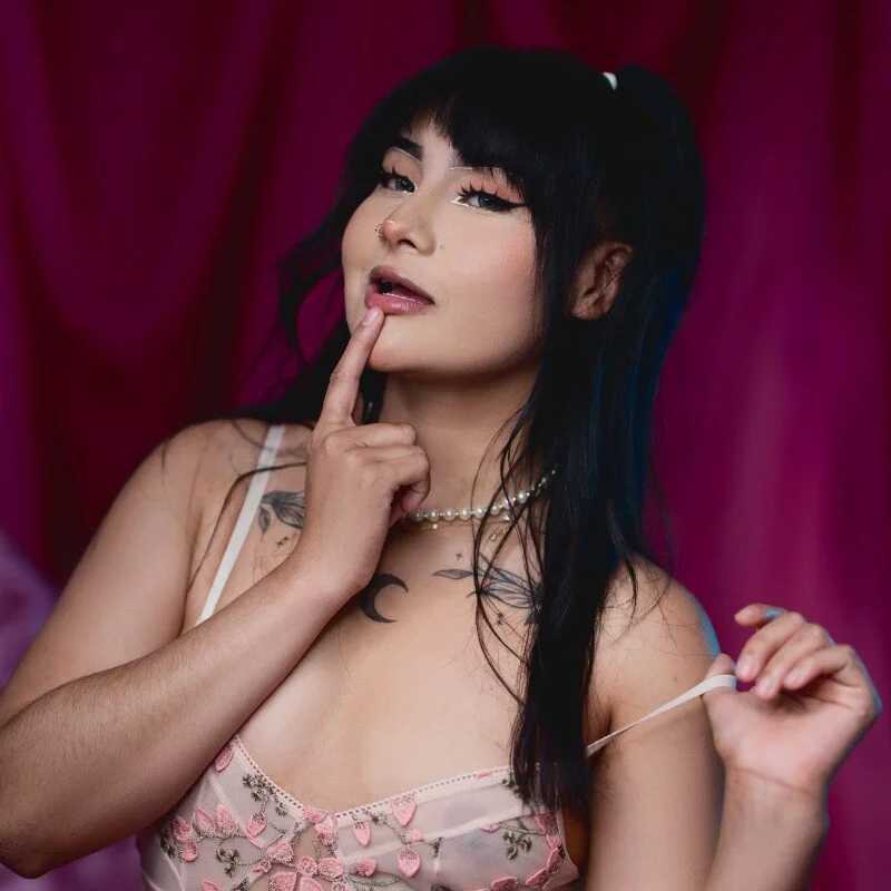 Missslunaa — FansOnlyX creator profile
