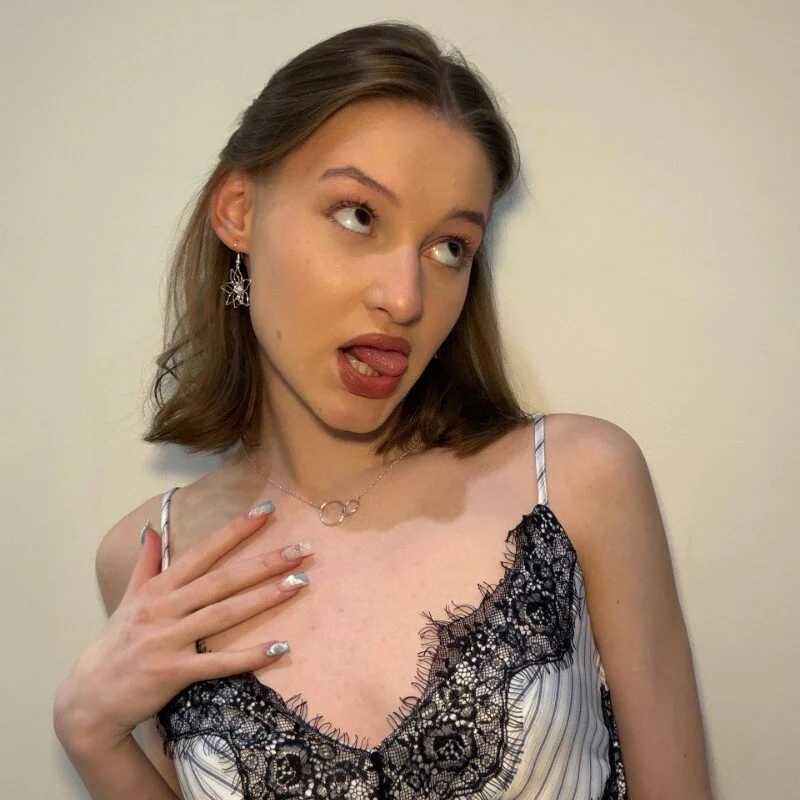 LianneBynon — FansOnlyX creator profile