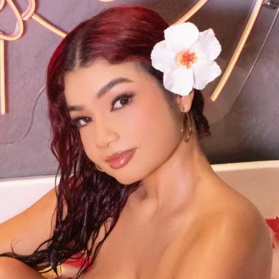 paula_vega10 — FansOnlyX creator profile