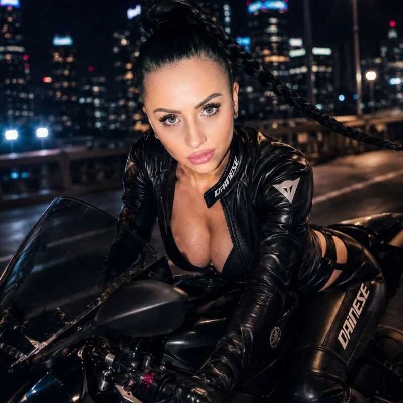 SuzanneKer1 — FansOnlyX creator profile