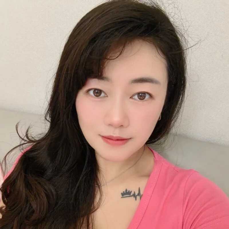 mollymm — FansOnlyX creator profile