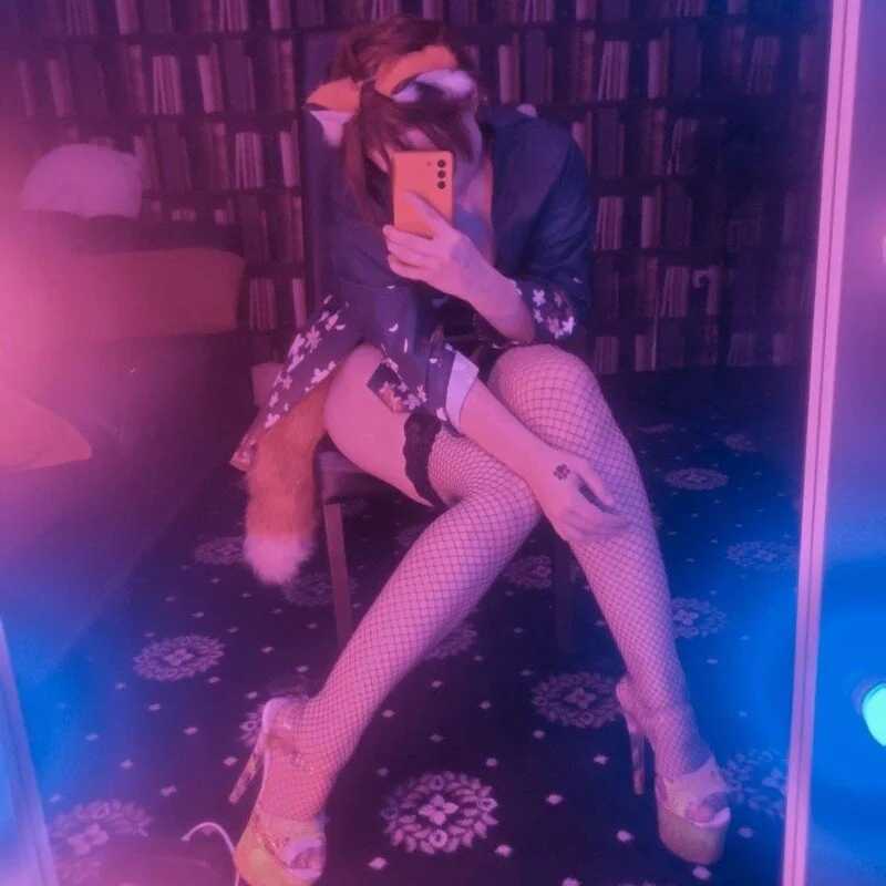 Red_RoxyFoxy — FansOnlyX creator profile
