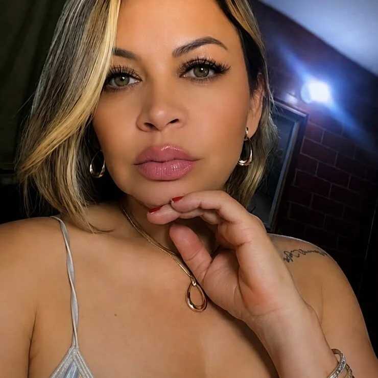 LatinaMature_ — FansOnlyX creator profile