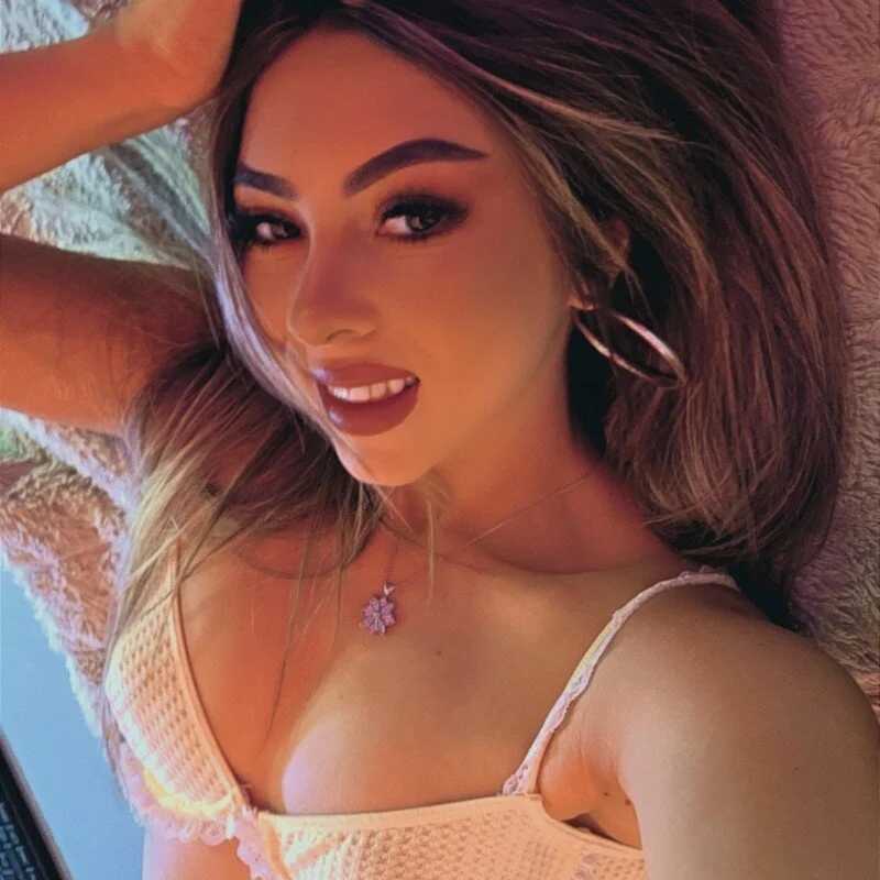 AylinRosee — FansOnlyX creator profile