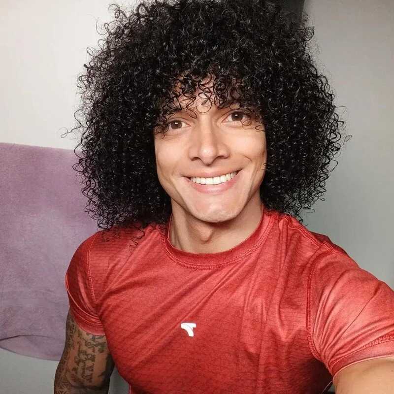 curly_muscle — FansOnlyX creator profile