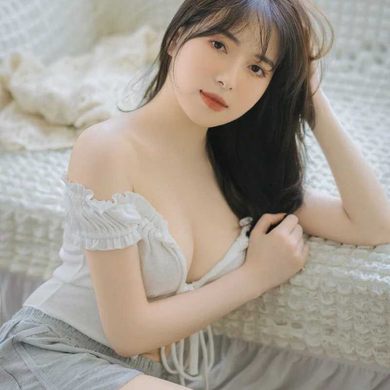 Elly_love2 — FansOnlyX creator profile
