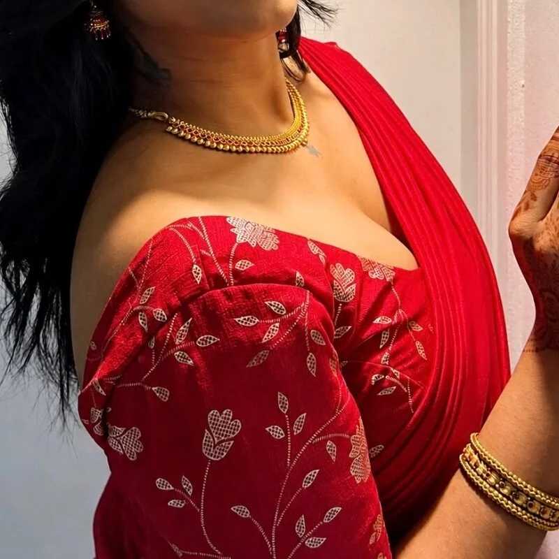 Anushka-Flower — FansOnlyX creator profile