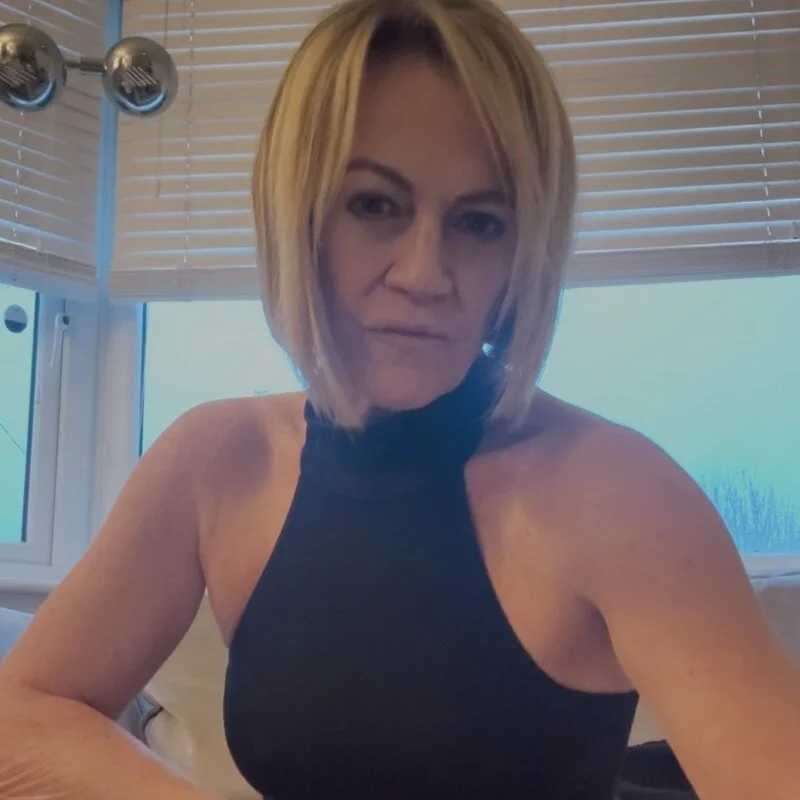 Milfshake227 — FansOnlyX creator profile