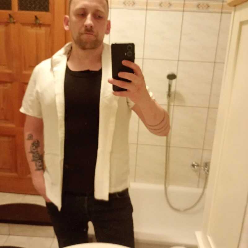 Saimonszc — FansOnlyX creator profile