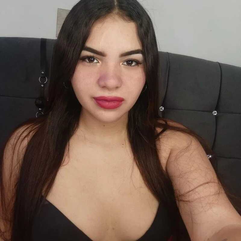 ROSIE_EM — FansOnlyX creator profile