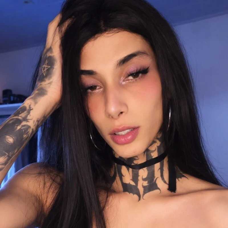 DonnaCdzinha — FansOnlyX creator profile