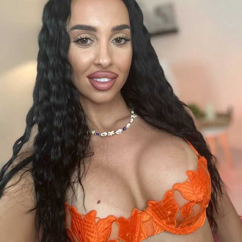 KairaAndrews — FansOnlyX creator profile