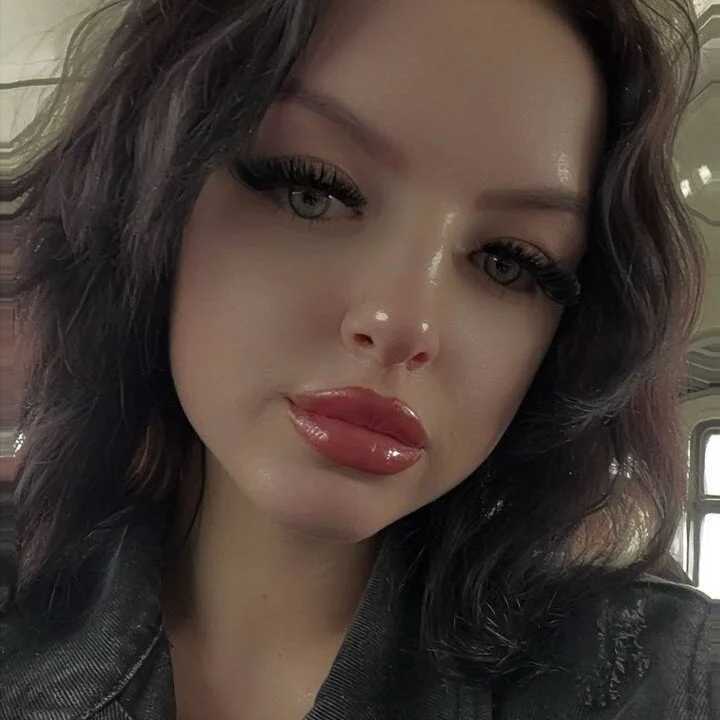 katerinochkaa — FansOnlyX creator profile