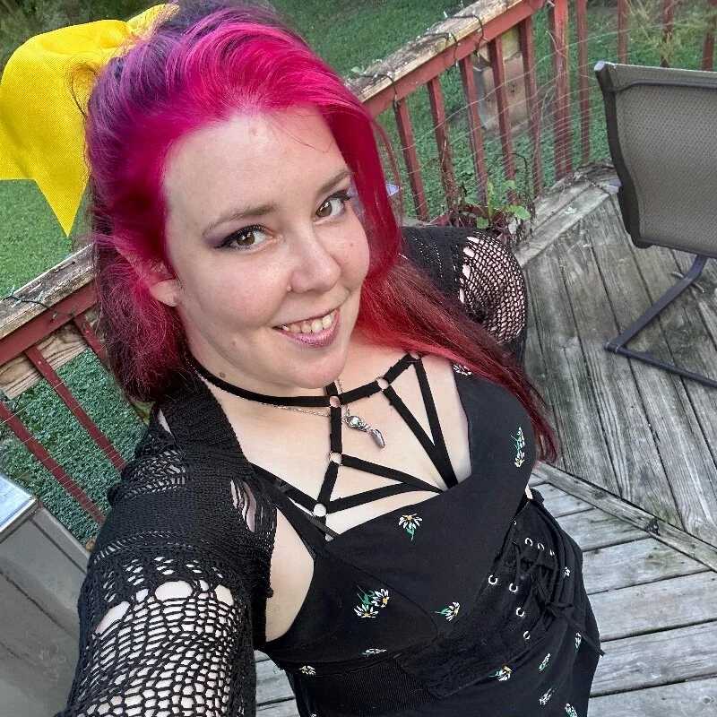 Lewna_C — FansOnlyX creator profile